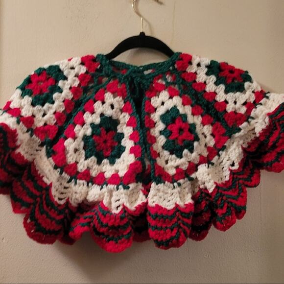 Vintage Crocheted Childrens Christmas Poncho Granny Square Shawl Handmade M - Picture 3 of 8